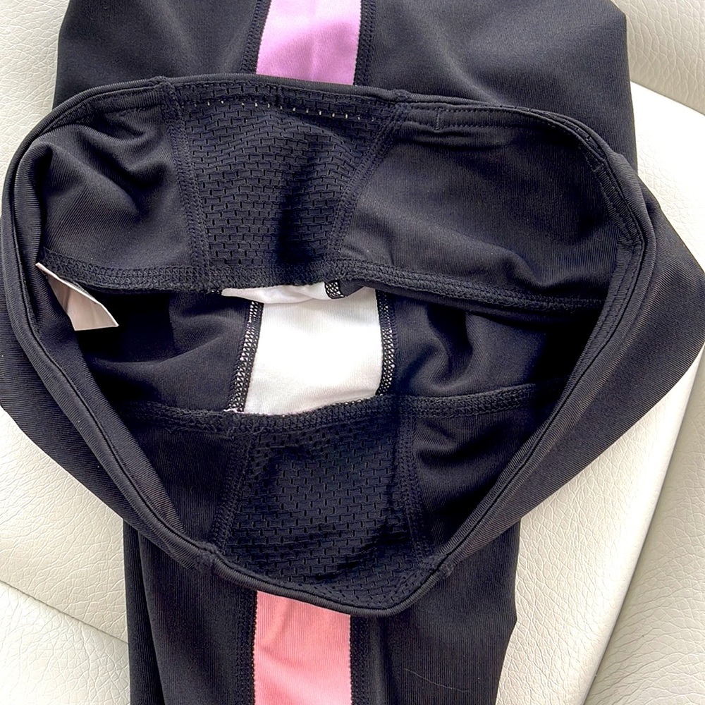 Mid-shin length Just Cleave black leggings. Size 4. - Picture 6 of 8
